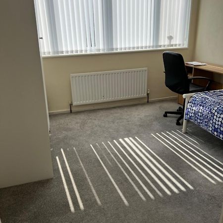 Share House Villa Runcorn Esterno foto